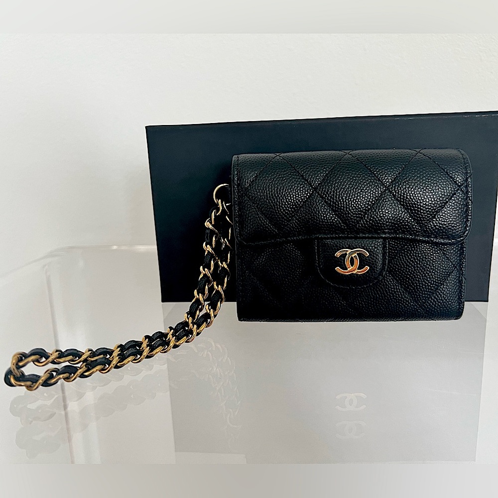 CHANEL Caviar Quilted Flap Card Holder Chain Wristlet Black